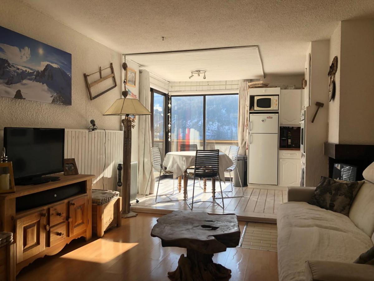 Grand studio avec vue et terrasse Allos Extérieur photo